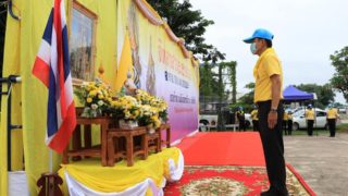 จ.บึงกาฬ จิตอาสาชีวิตวิถีใหม่ร่มพระบารมีปรับปรุงภูมิทัศน์หนองสาธารณะ