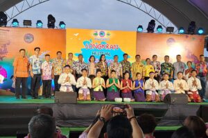 แถลงข่าว 